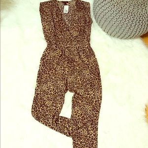 Leopard print romper/jumpsuit